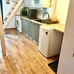 Goscinne Wislna Bed & Breakfast 4*